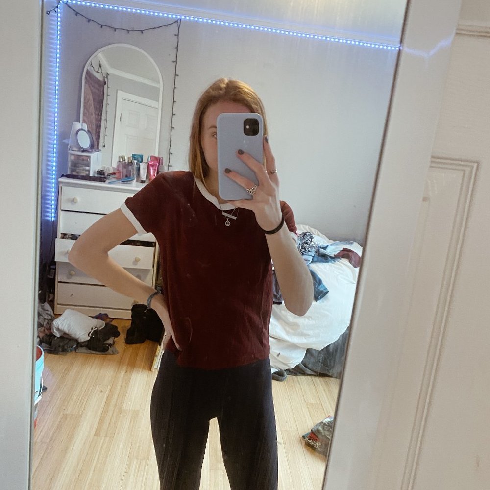 USED DIVIDED (H&M) Maroon T-Shirt. Size Small.